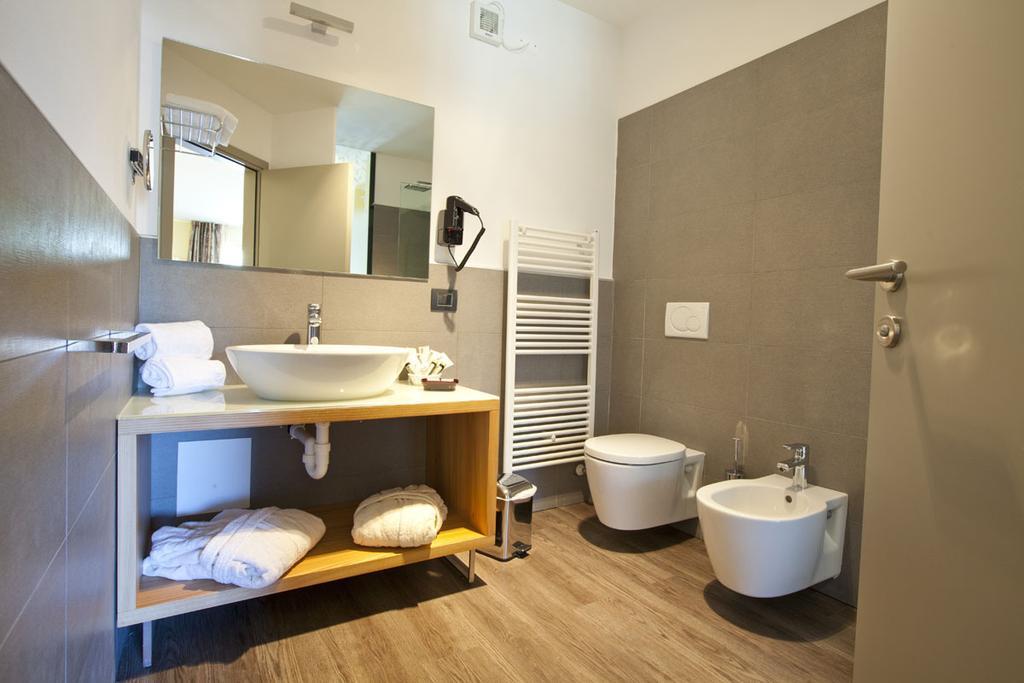 Harmony Suite Hotel Селвино Стая снимка