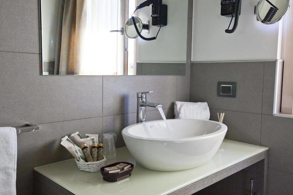 Harmony Suite Hotel Селвино Екстериор снимка